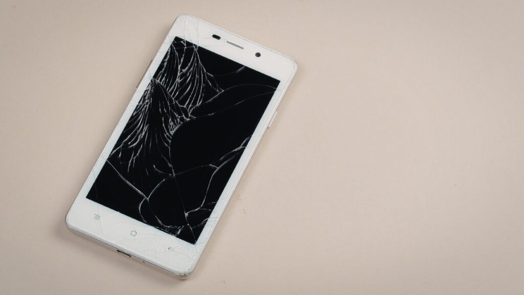 Tela de Celular Quebrada em Caxias do Sul: O Que Fazer